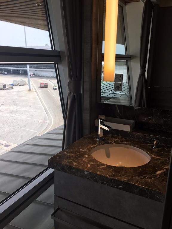 Hotel Plaza Premium Lounge  Sepang Exterior foto